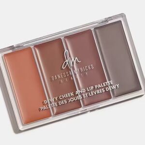 DANESSA MYRICKS BEAUTY Dewy Cheek & Lip Palette in Dew It Undercover